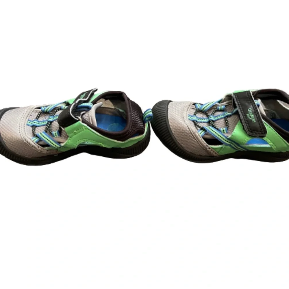 OshKosh water sandals size 10